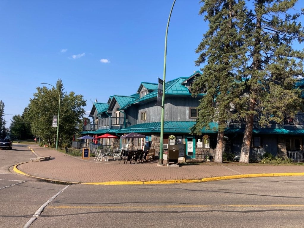 Small hotel and ice cream shop in Waskesiu Lake