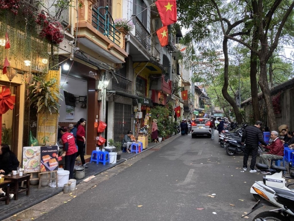 Street in the Hanoi old quarter