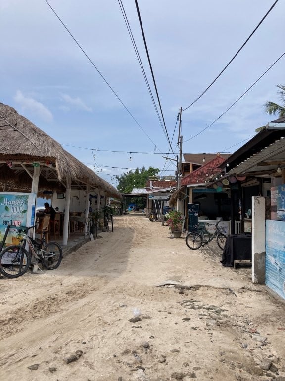 Basic dirt road on Gili Meno Lombok